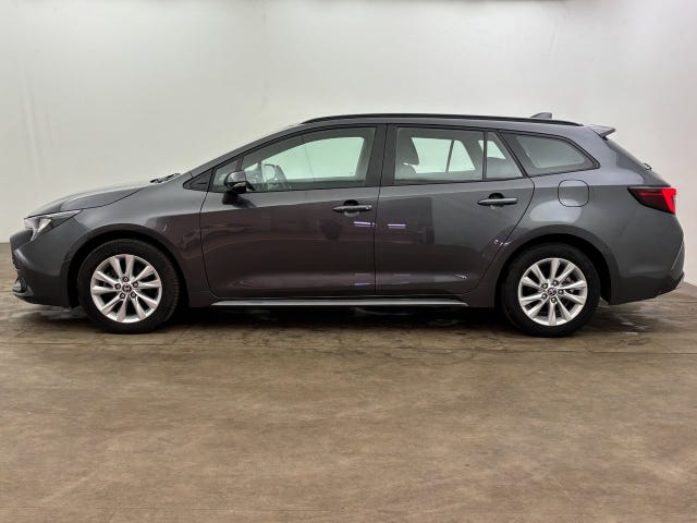 Toyota Corolla 2024 – bild 3