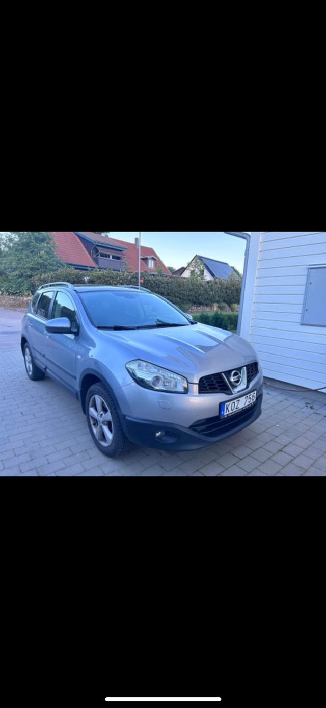 Nissan Qashqai+2 2010