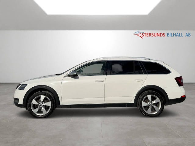 Skoda Octavia Scout 2018 – bild 4