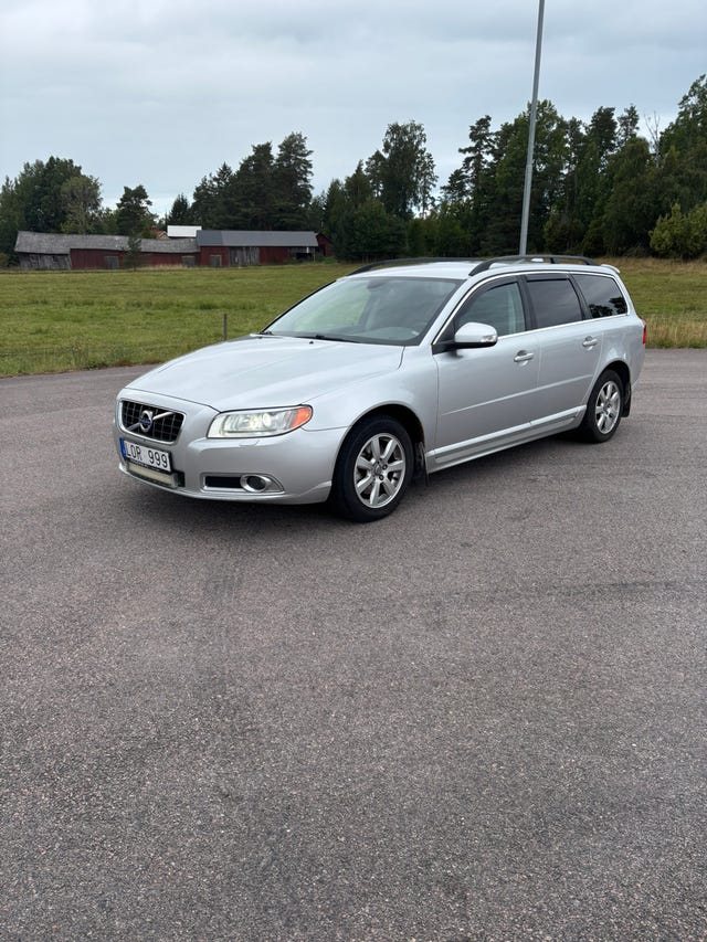 Volvo V70 2011