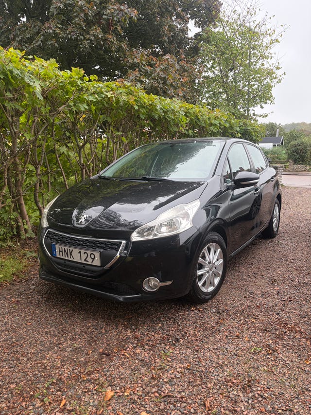 Peugeot 208 2014