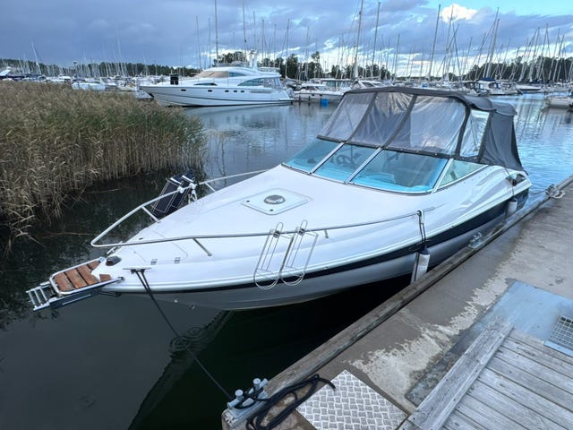 Wellcraft Eclipse 24 fot, Volvo Penta nyrenoverad motor