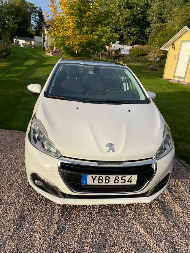 Peugeot 208 2015