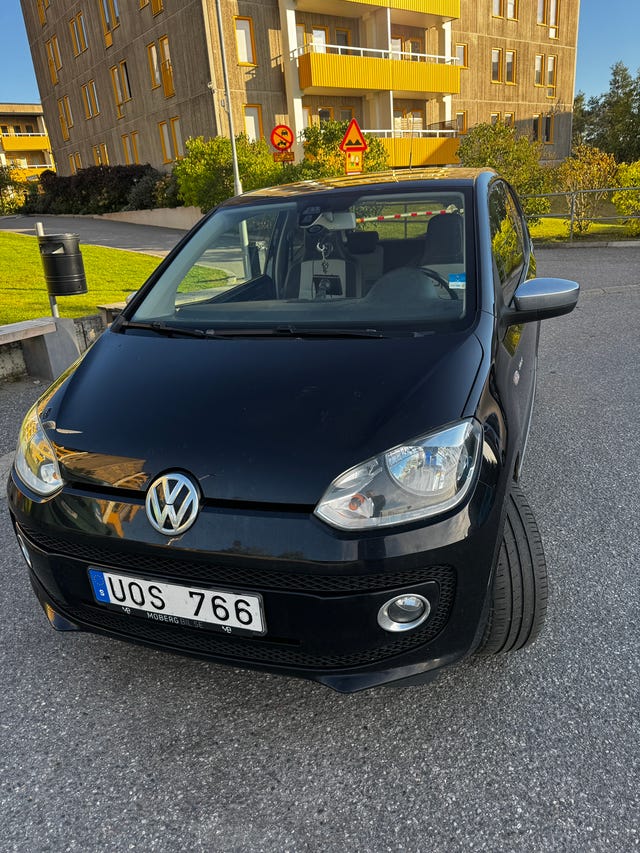 Volkswagen UP! 2012