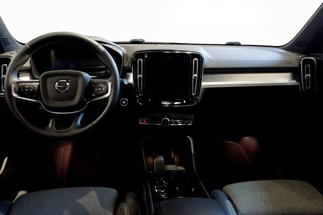 Volvo XC40 2025 – bild 4