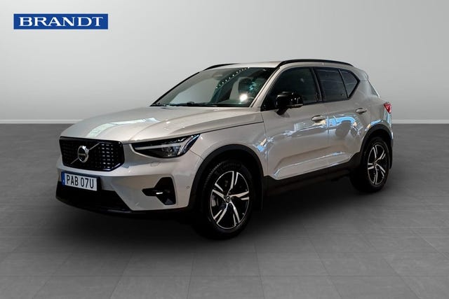 Volvo XC40 2025