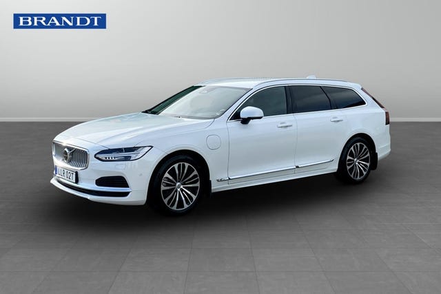 Volvo V90 2025