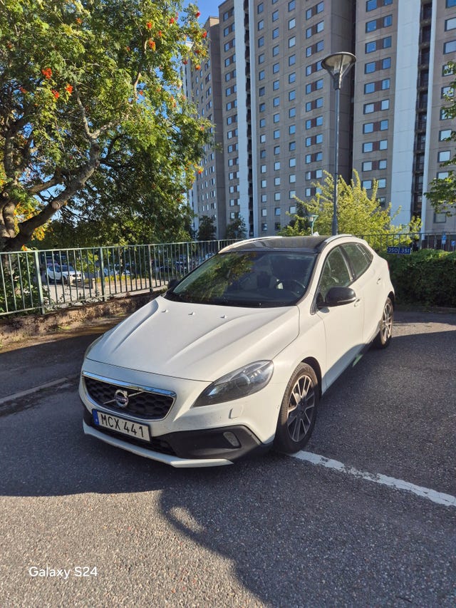 Volvo V40 Cross Country 2016