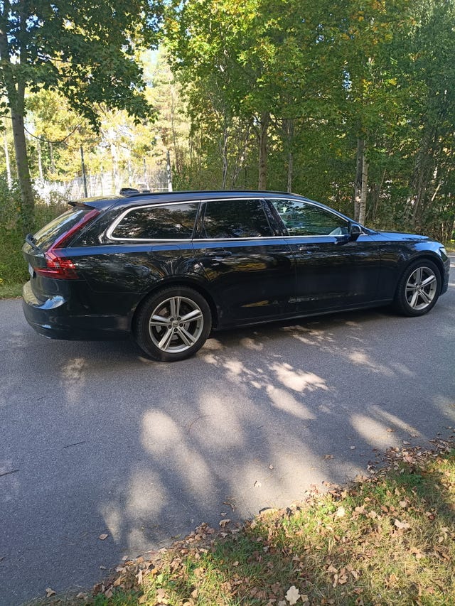 Volvo V90 2022