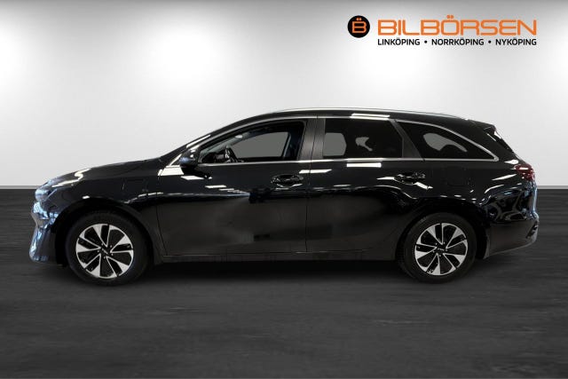 Kia Ceed 2023 – bild 4
