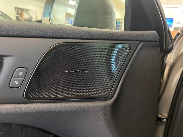 Volvo V60 Cross Country 2021 – bild 4