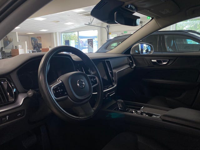 Volvo V60 Cross Country 2021 – bild 2
