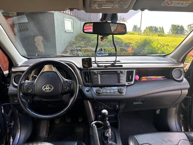Toyota RAV4 2015