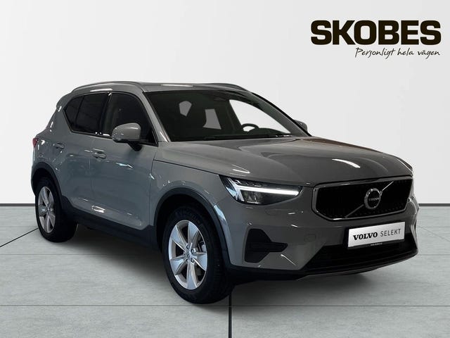 Volvo XC40 2025
