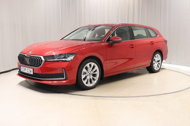 Skoda Superb 2025