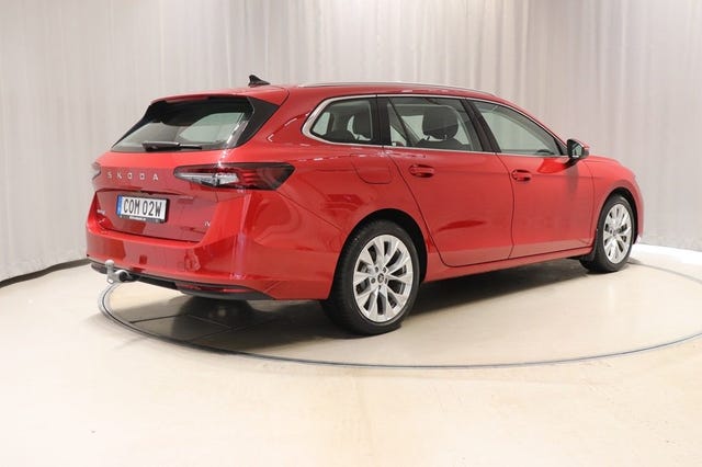 Skoda Superb 2025 – bild 4