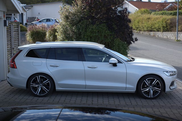 Volvo V60 2019 – bild 3