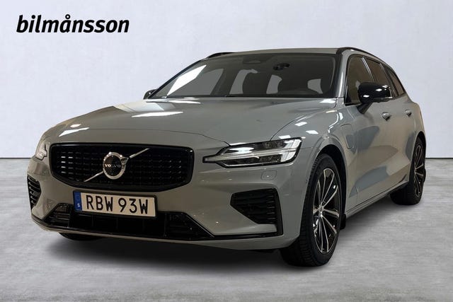 Volvo V60 2025