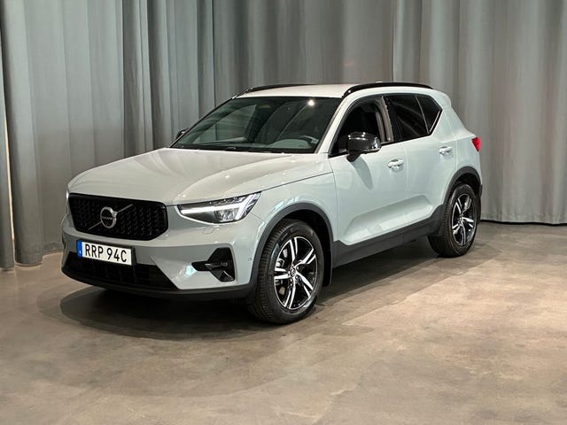 Volvo XC40 2025