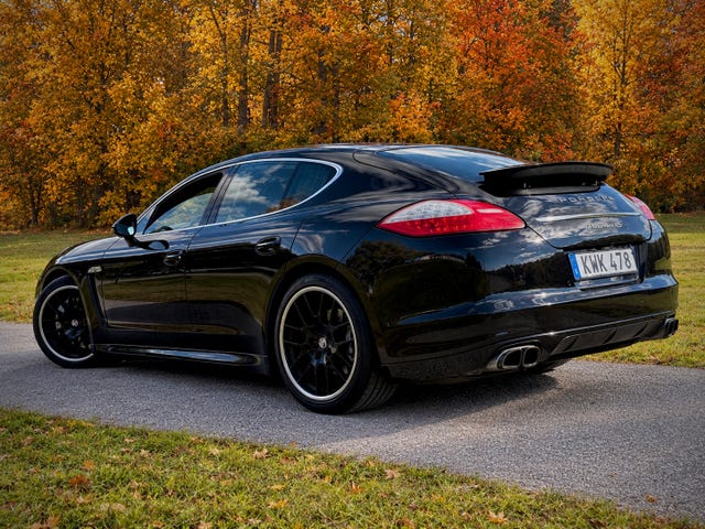 Porsche Panamera 4S 2010