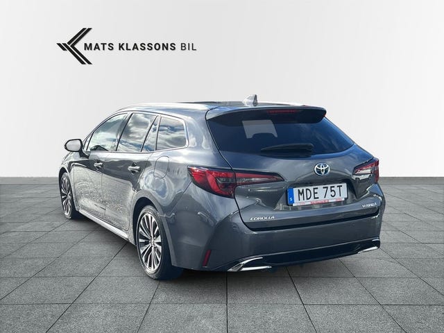 Toyota Corolla 2023 – bild 2
