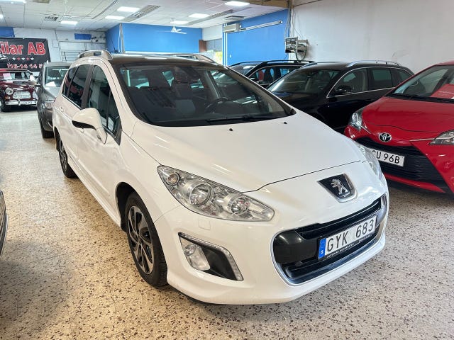 Peugeot 308 SW 2011