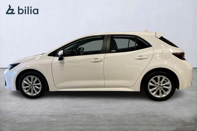 Toyota Corolla 2023 – bild 3
