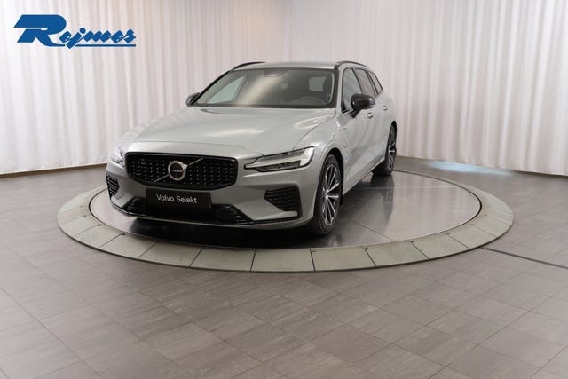 Volvo V60 2025