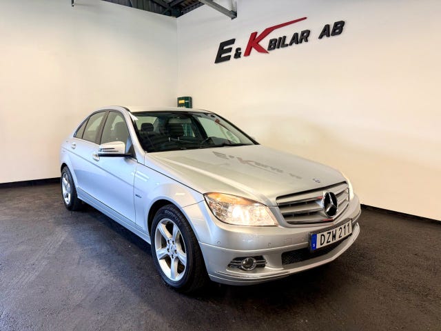 Mercedes-Benz C200 2011