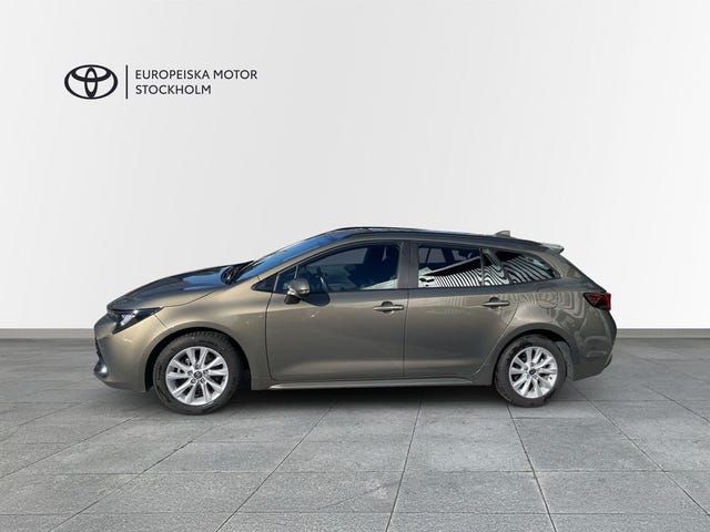 Toyota Corolla 2024 – bild 3