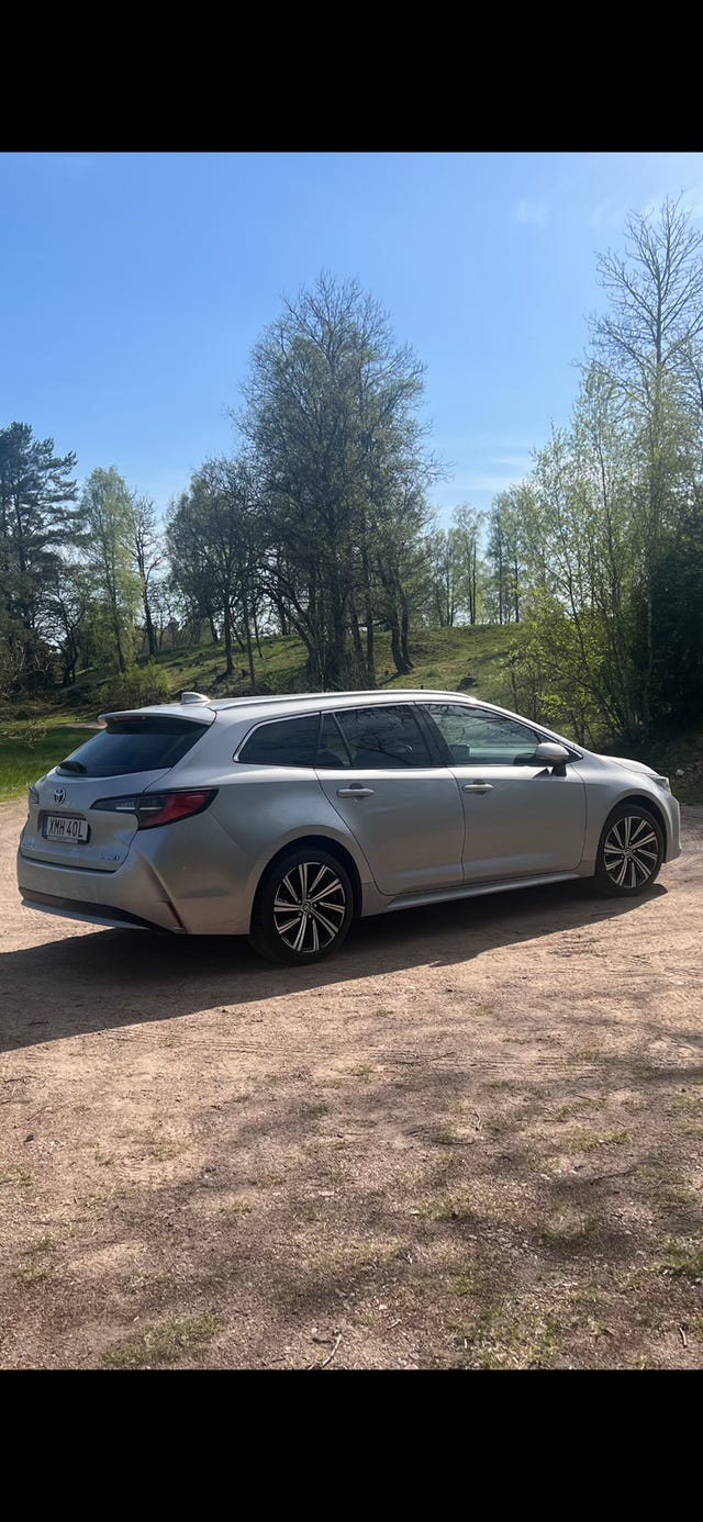 Toyota Corolla 2022 – bild 2
