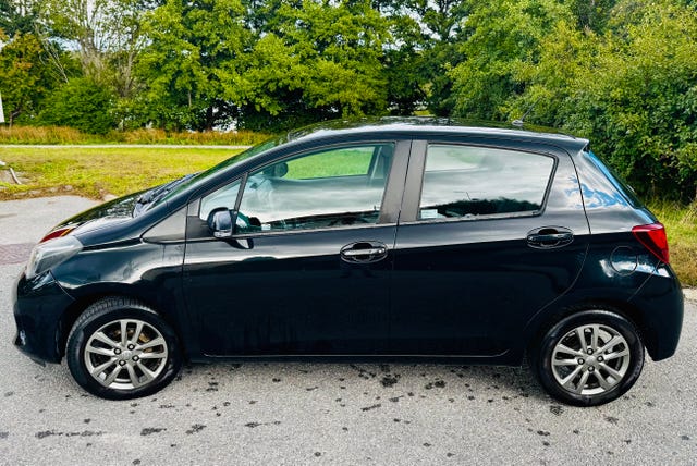 Toyota Yaris 2015