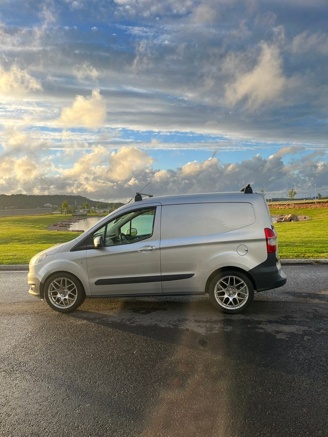 Ford Transit Courier 2014