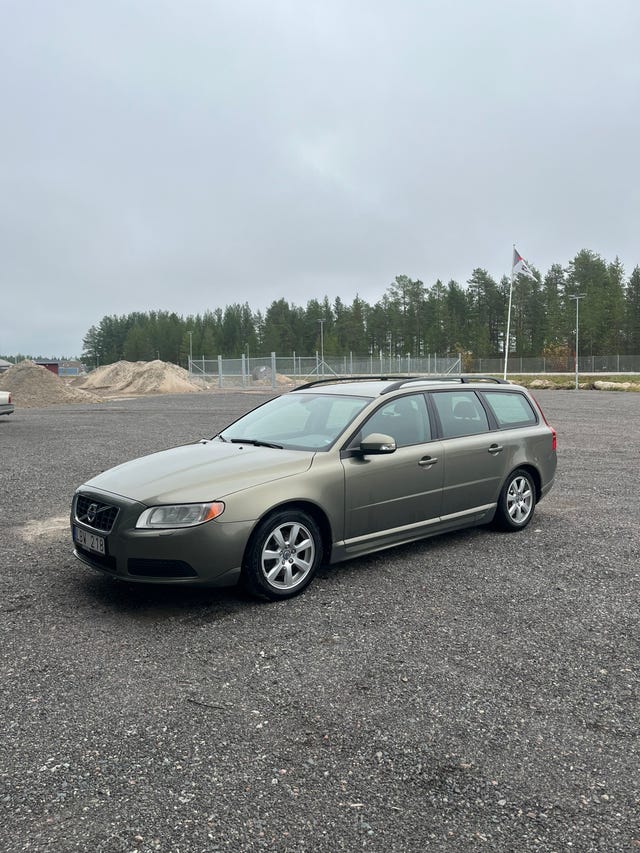 Volvo V70 2011