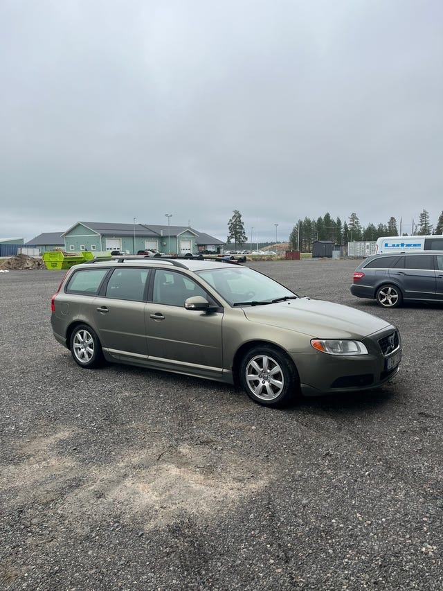 Volvo V70 2011 – bild 2