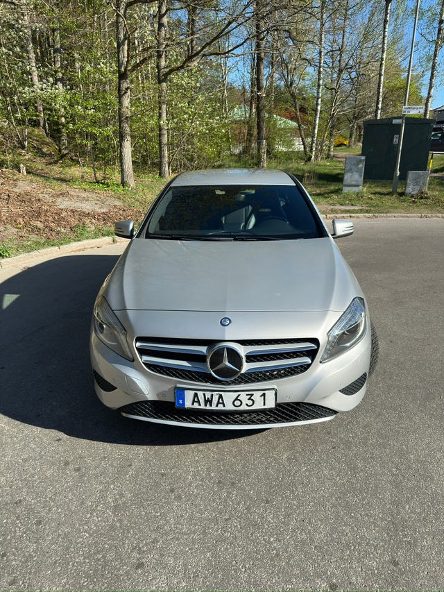 Mercedes-Benz A180 2013