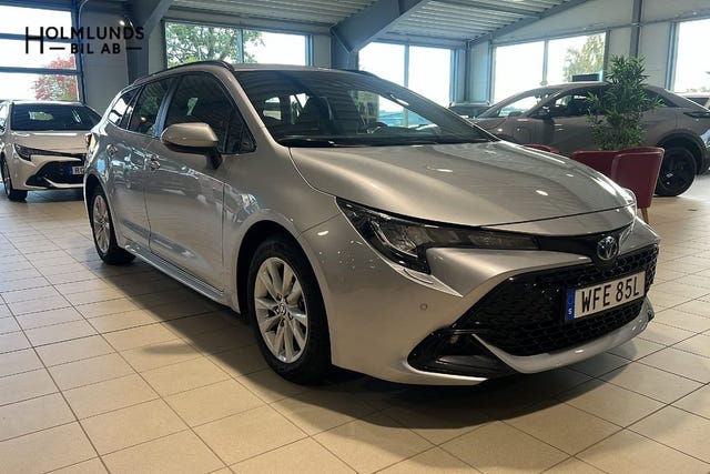 Toyota Corolla 2024 – bild 2