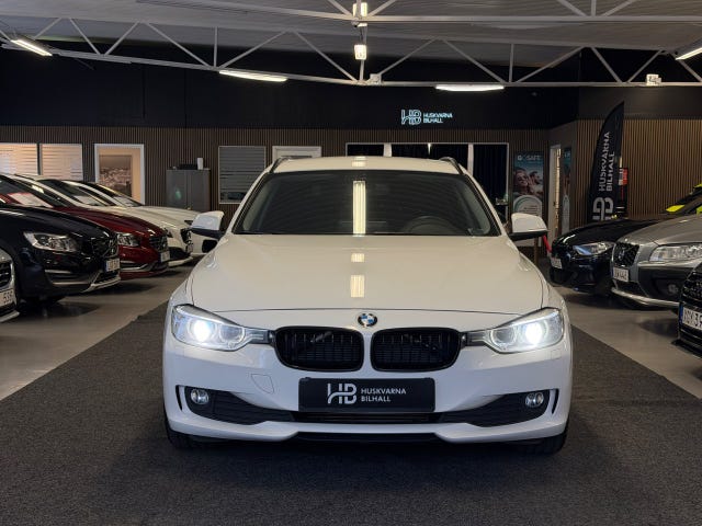 BMW 320d 2013 – bild 2