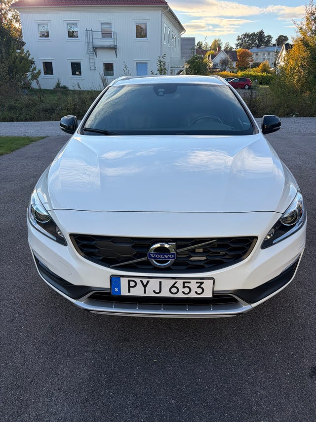 Volvo V60 Cross Country 2016