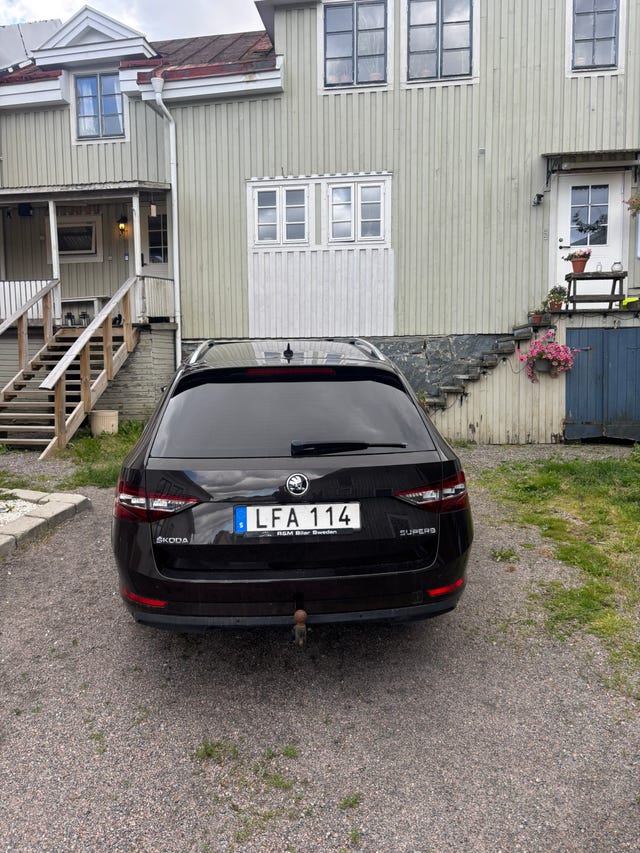 Skoda Superb 2016 – bild 3