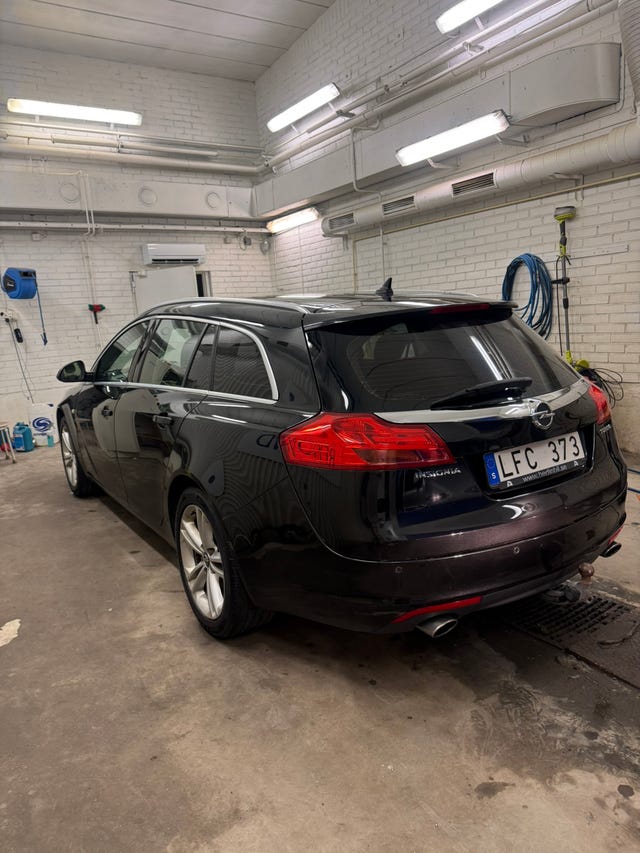 Opel Insignia 2011