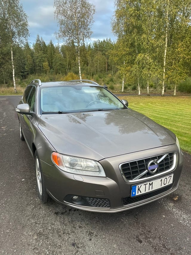 Volvo V70 2011