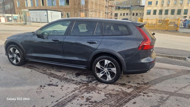 Volvo V60 Cross Country 2020 – bild 4