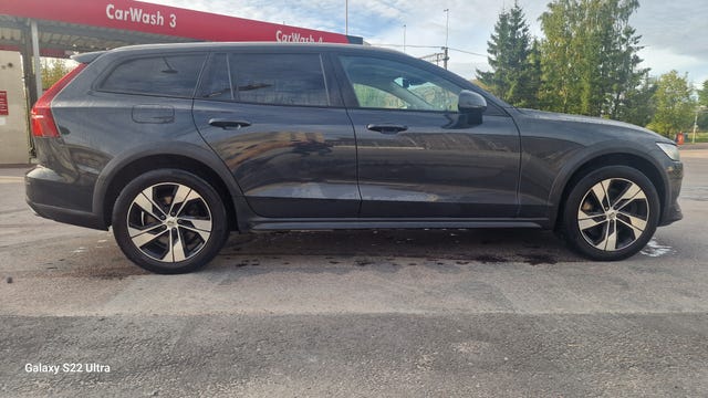 Volvo V60 Cross Country 2020 – bild 2