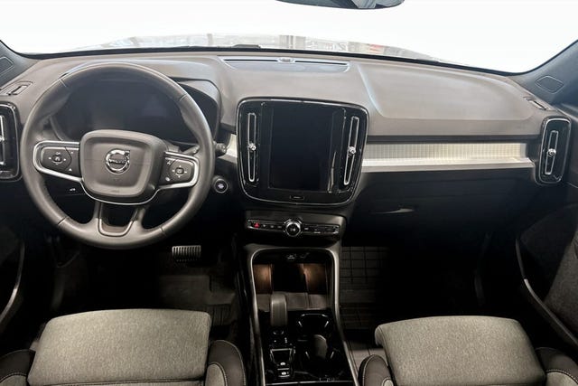 Volvo XC40 2025 – bild 4