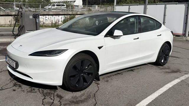 Tesla Model 3 2025