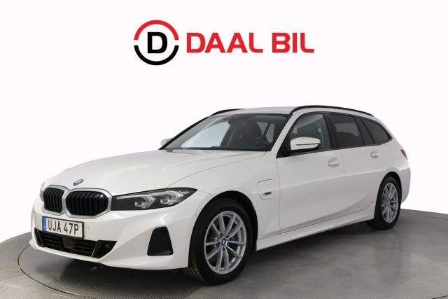 BMW 330e 2023