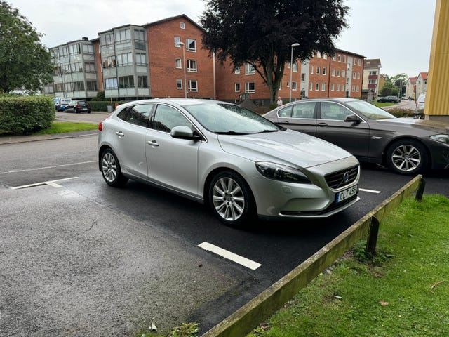 Volvo V40 2015 – bild 2