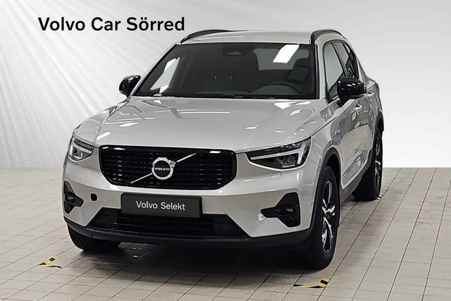 Volvo XC40 2025