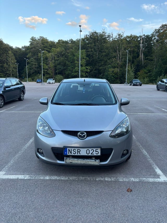 Mazda 2 2010